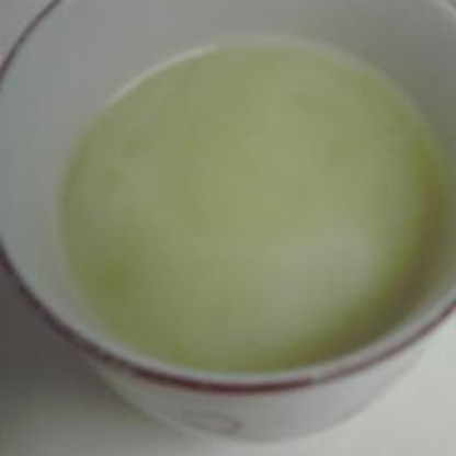 家で簡単に緑茶ラテが作れて　よいレシピですね。色もきれいだし　美味しかったです。